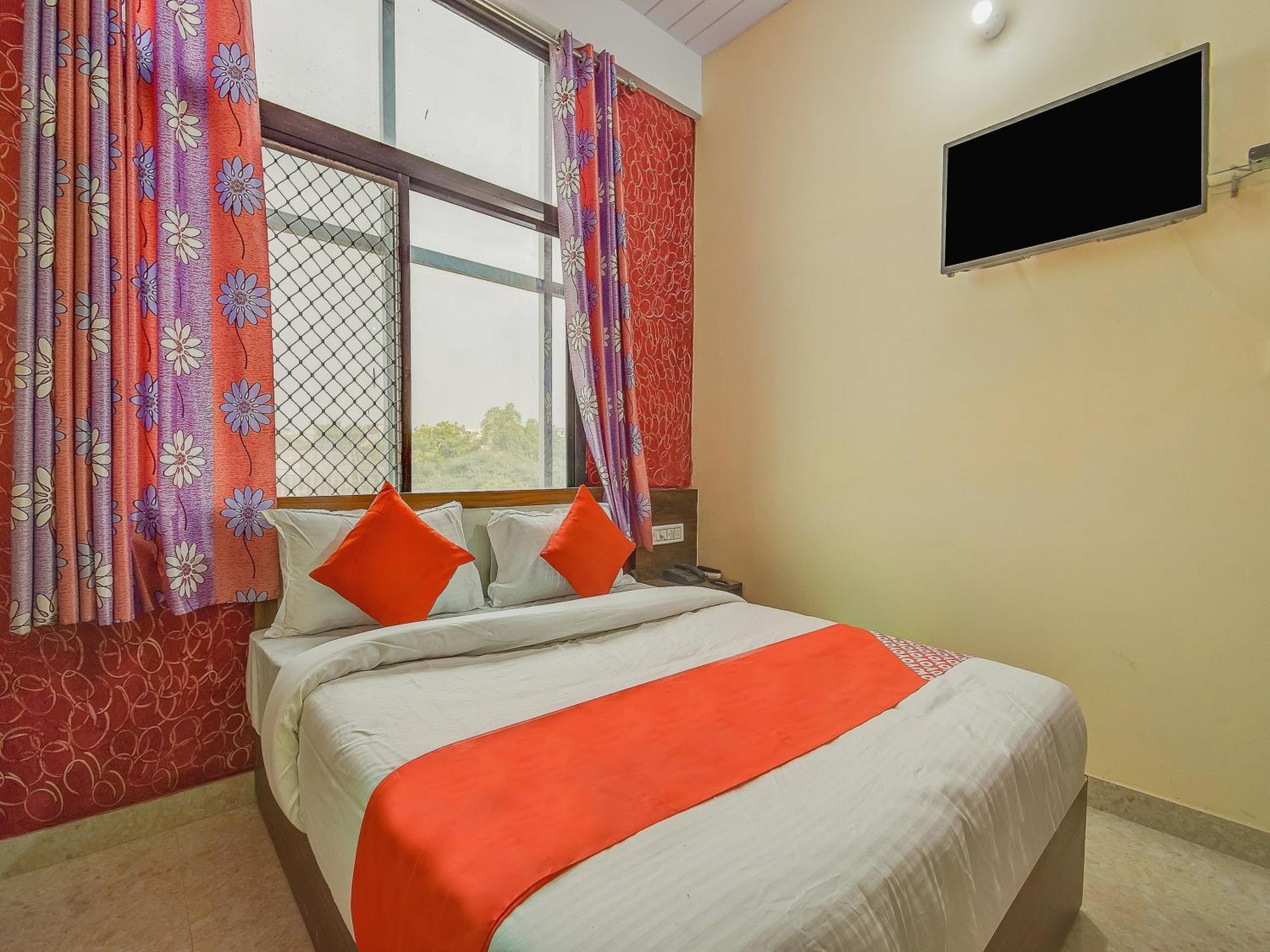 Hotel O Royal Blue Jaipur Luaran gambar