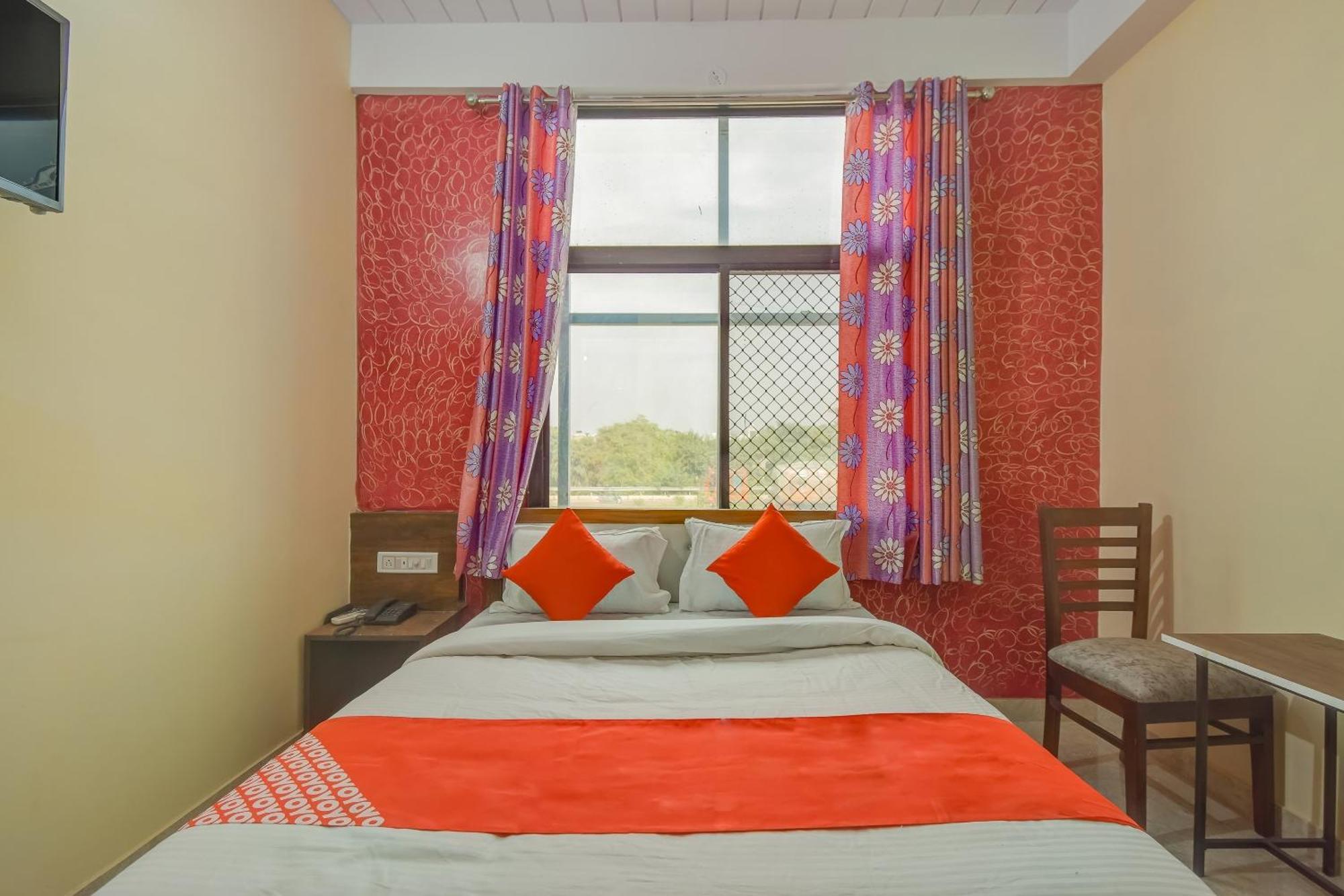 Hotel O Royal Blue Jaipur Luaran gambar