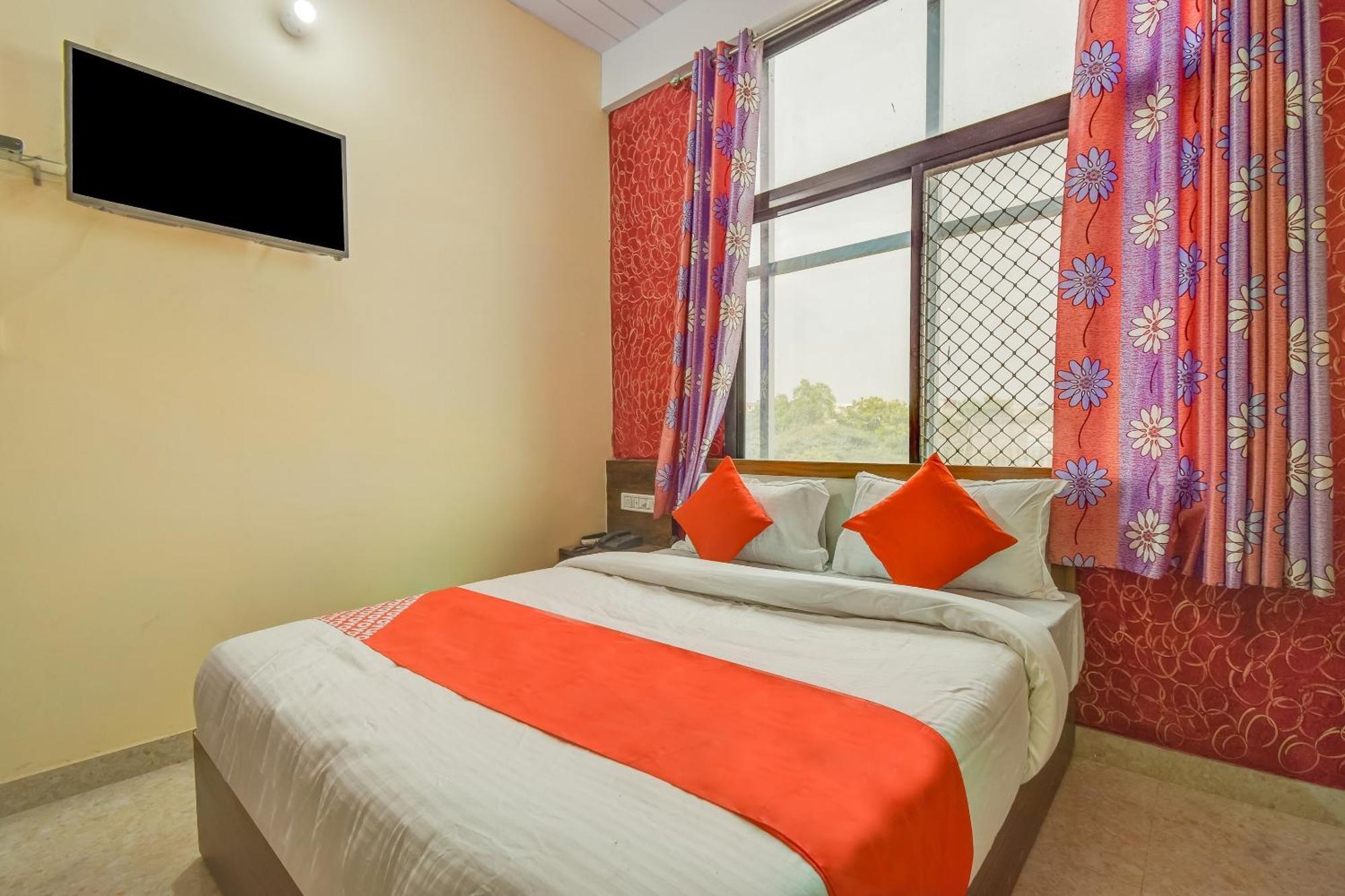 Hotel O Royal Blue Jaipur Luaran gambar