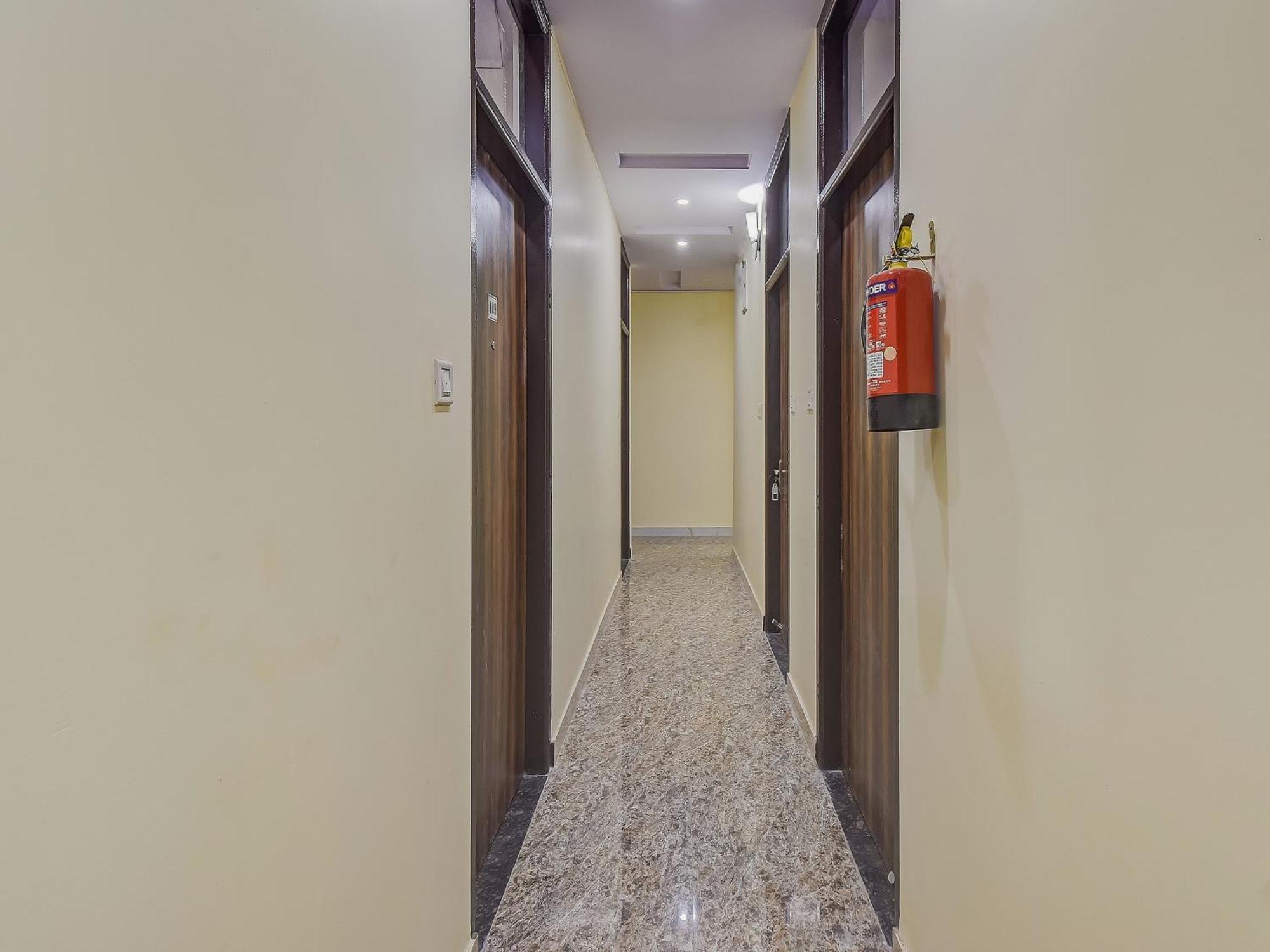 Hotel O Royal Blue Jaipur Luaran gambar